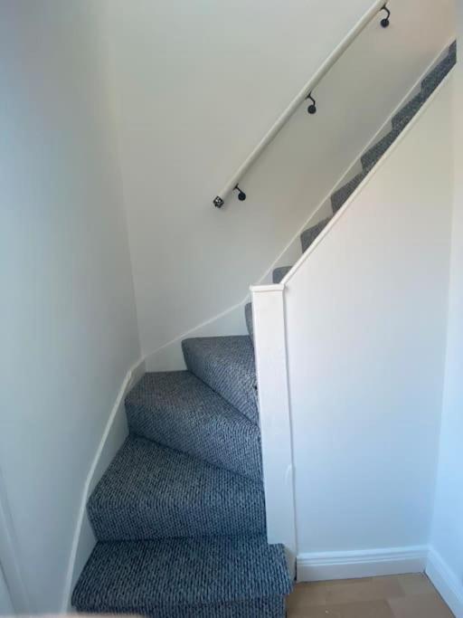 Modern Two Bed House Close To City Centre Belfast Exterior foto