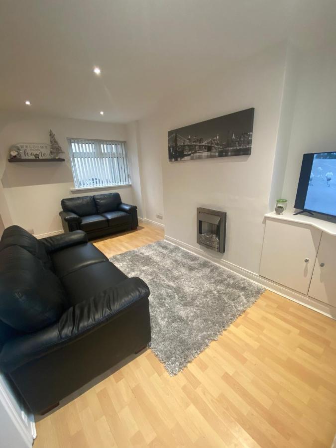 Modern Two Bed House Close To City Centre Belfast Exterior foto